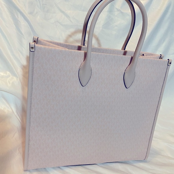 Micheal Kors Mirella Powder Blush Tote - Picture 1 of 15